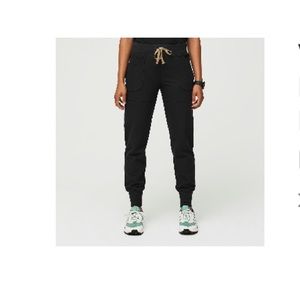 Figs Women's Black Nepal - Petite Slim Jogger Scrub Pants